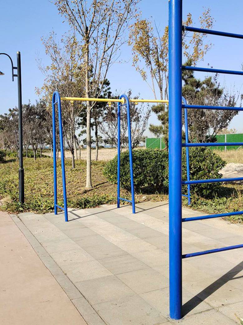 贺州富川公园路径体育器材路径高低杠定制(图1) 贺州富川公园路径体育器材路径高低杠定制